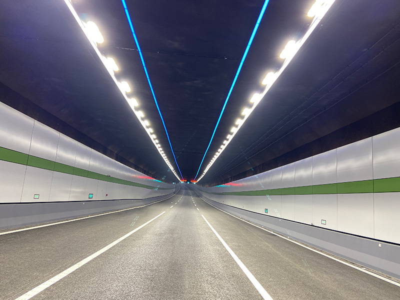 隧道照明方案,LED燈具應(yīng)用,提升行車安全系數(shù)