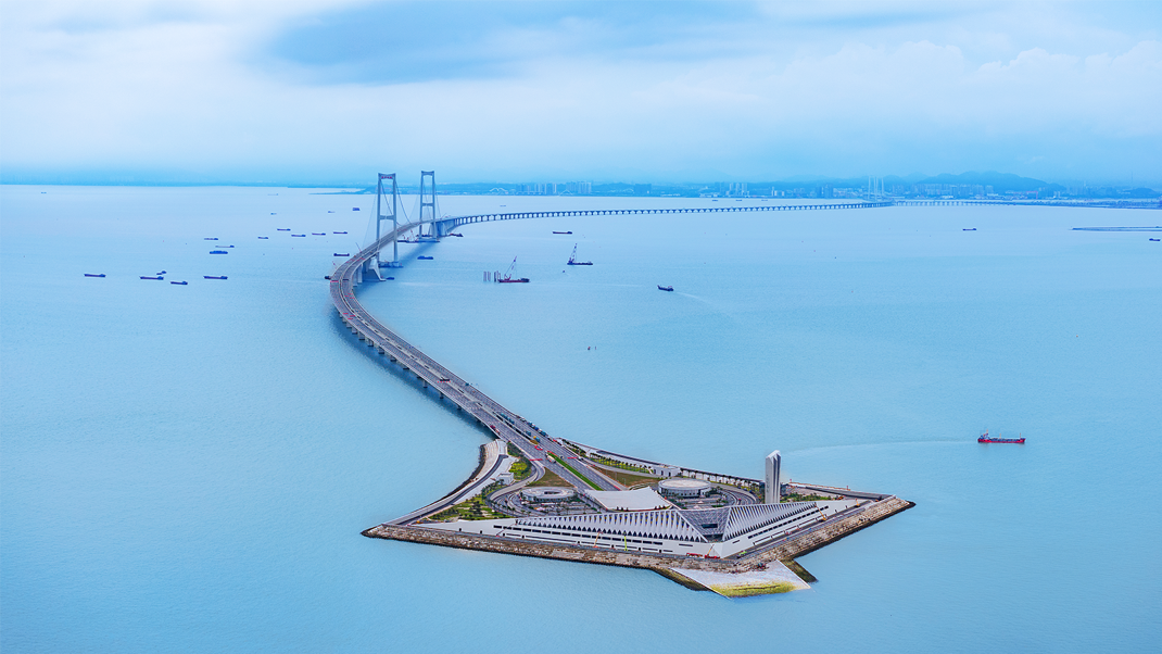 港珠澳大橋,開通六周年,三思LED產品,高效穩定運行,報告