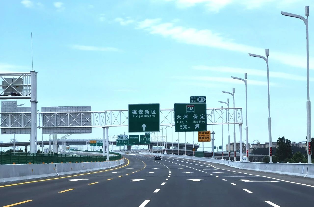 央視聚焦丨京雄高速自動駕駛測試,三思智慧交通系統構筑大數據核心設施